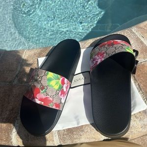 Gucci Slides Size 11.5 men